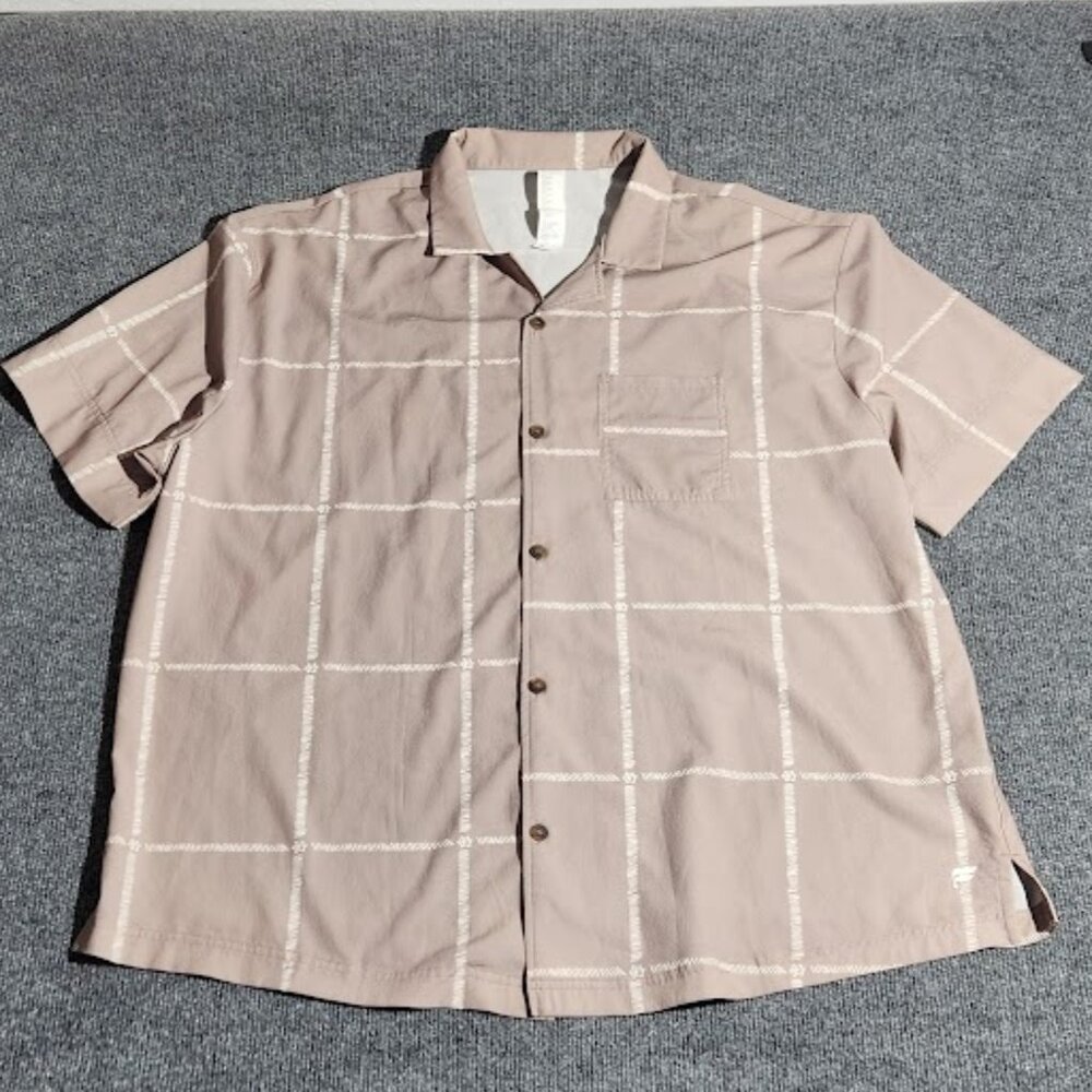 Fabletics Men's Short Sleeve Button-Down Shirt in size 2XL